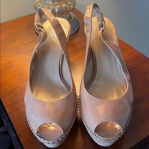 STUART WEITZMAN - Nude Patent Jean Wedge Heels